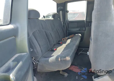 2002 Chevrolet Silverado 1500 Ls из США, поврежденный, VIN 2GCEC19VX21425833